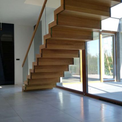 schody drewniane proste